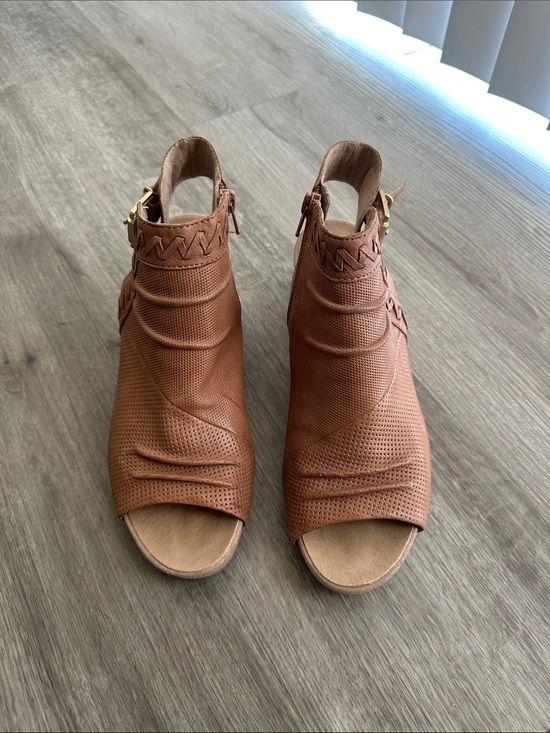Earthies Shoes - Earthies Brown Perforated Open-Toe Ankle Sandals with Buckle